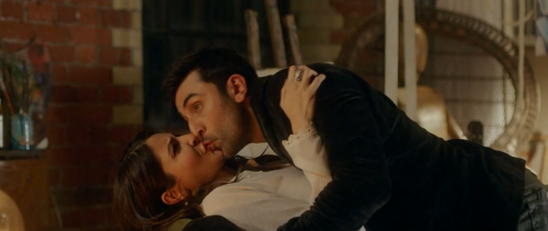 Ae.Dil.Hai.Mushkil.2016.720p.DvDRip.x264.AC3.ESub.WeTv.mkv snapshot 00.05.35 [2016.12.07 22.39.24]