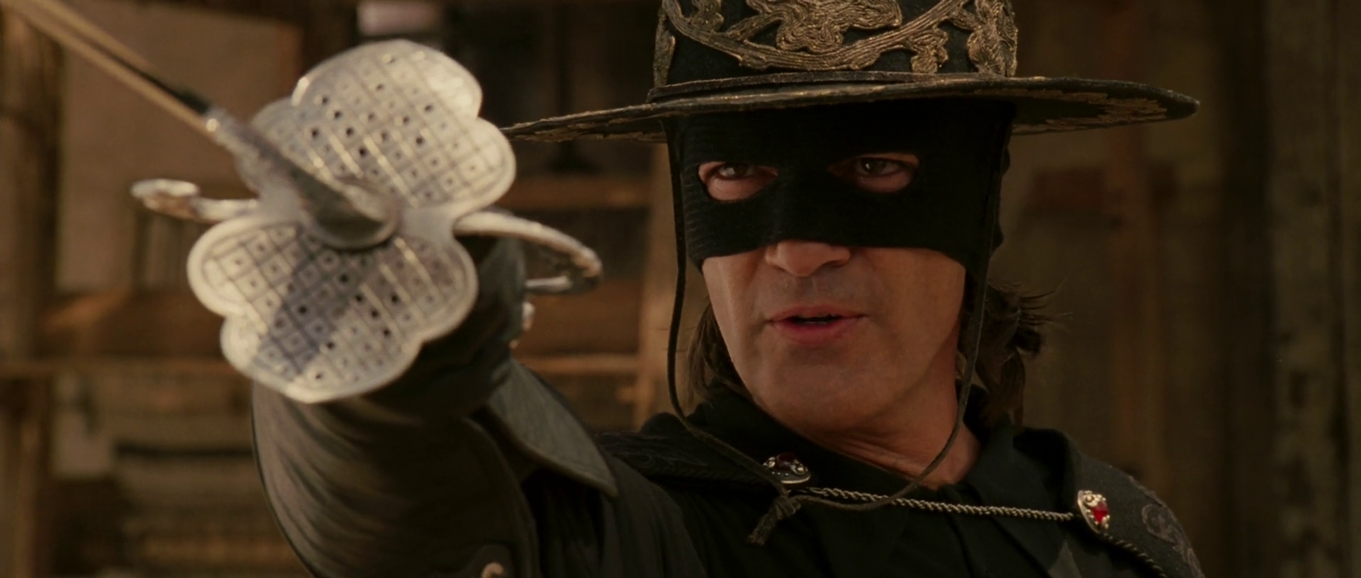 Легенда зорро 2005. Маска зорро фильм 2005. Легенда зорро the Legend of Zorro 2005. Легенда зорро фильм 2005 зорро.