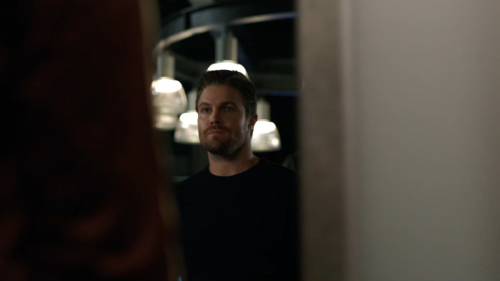 Arrow.S06E10.Divided.1080p.AMZN.WEB DL.DDP5.1.H.264 CasStudio new.mkv snapshot 04.16