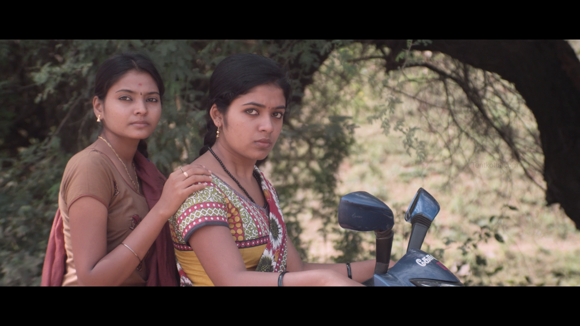 Kuthoosi (2019) Tamil - 1080p - WEB-HD - AVC - DD5.1 - ESubs-MTR Kuthoosi (2019) Tamil - 1080p - WEB-HD - AVC - DD5.1 - ESubs-MTR