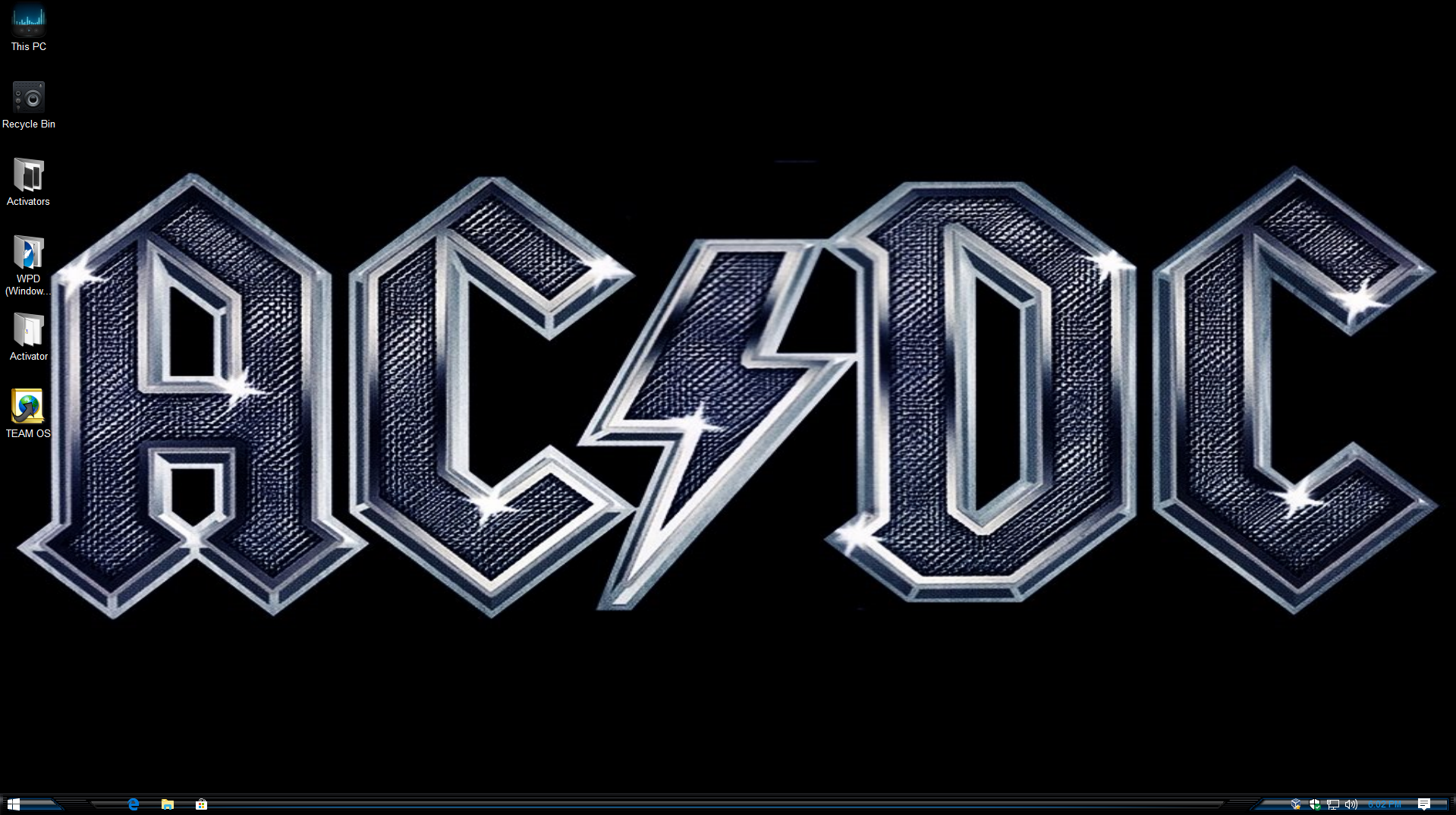 АС ДС эмблема. AC/DC группа. AC DC надпись. AC DC обои на рабочий стол.