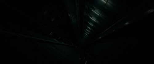 The.Vault.2021.BluRay.1080p.DTS HDMA5.1.x264 CHD.mkv snapshot 00.10.42 [2021.08.03 11.58.01]