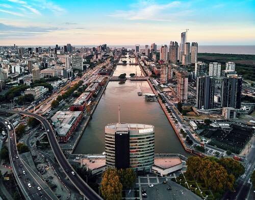 800px Puerto Madero, Buenos Aires (40689219792)