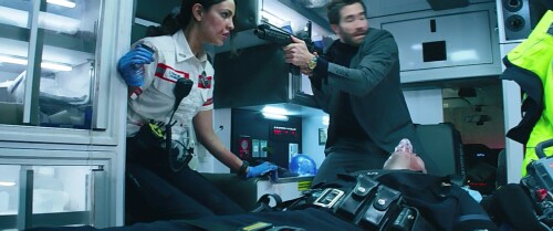 Ambulance.2022.720p.BluRay.DD+5.1.x264 playHD.mkv snapshot 00.40.13 [2024.02.17 21.55.02]