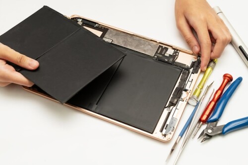Need an iPad Air battery replacement? Learn about typical costs, repair times, battery warning signs and what iPad owners can expect from professional service.

Visit us : https://bit.ly/4bWajjx