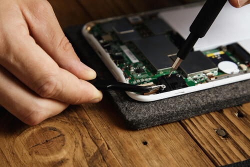 Get a professional phone repair service in Adelaide for damaged, faulty or poorly performing devices. From screen repairs to battery and charging issues, skilled technicians provide practical solutions to help get your phone working properly again. Visit: tinyurl.com/294czwux