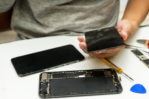 Restore the clarity and functionality of your damaged device with professional Oppo phone screen repairs in Adelaide. Phone Fix Adelaide provides reliable repair solutions to help address cracked, broken or unresponsive screens and get your phone working smoothly again.

Visit us : https://www.phonefixadelaide.com.au/oppo-mobile-phone-repairs-in-adelaide